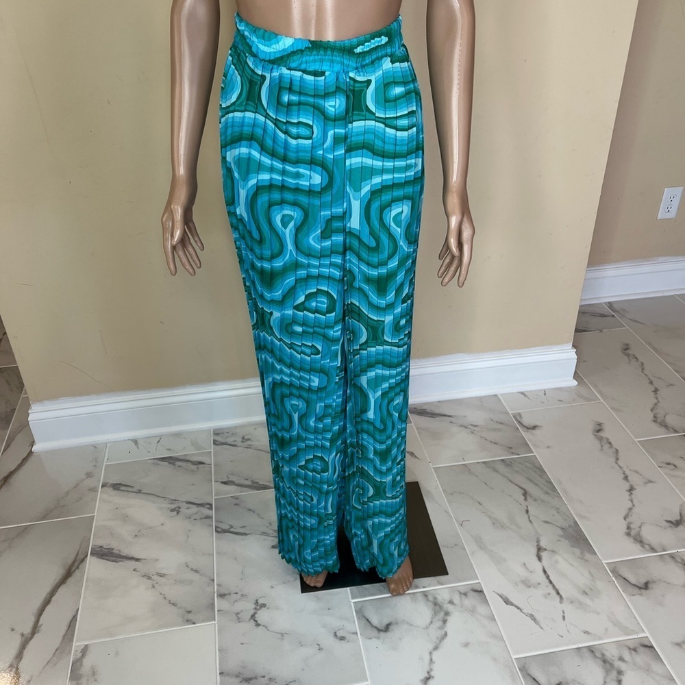 𝅺Ashley Stewart two peice sets - Picture 5 of 15